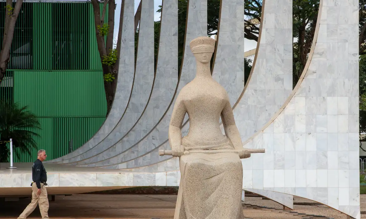 OAB Barro Preto - STF tem três votos para obrigar PM a informar suspeito sobre direito