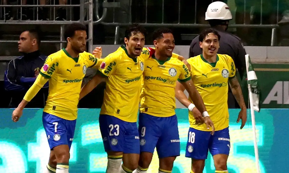 OAB Barro Preto - Brasileiro: Palmeiras goleia Bragantino e permanece com folga na ponta