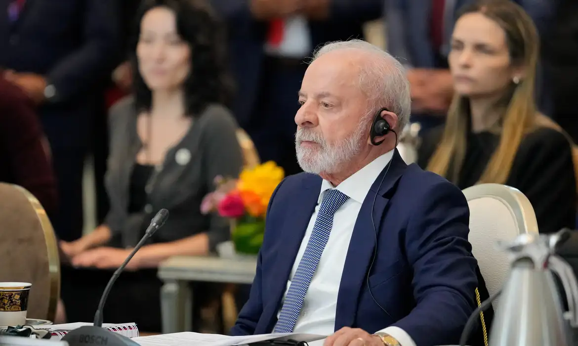 OAB Barro Preto - Lula aguarda reunião com Trump e aposta em solução a tarifaço