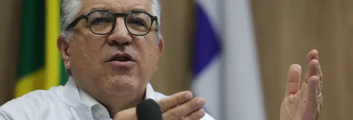 “Não vamos negar aos nossos filhos o direito à vacina”, diz Padilha