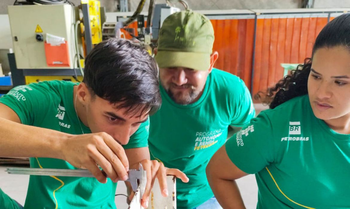 OAB Barro Preto - Em 12 anos, 66,5% dos jovens conseguiram deixar o Bolsa Família