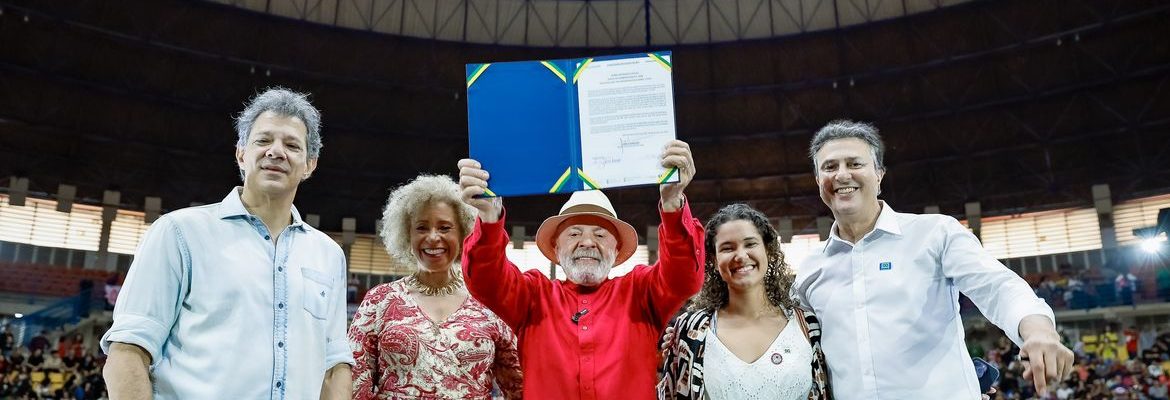 Governo anuncia investimento de R$ 108 milhões em cursinhos populares