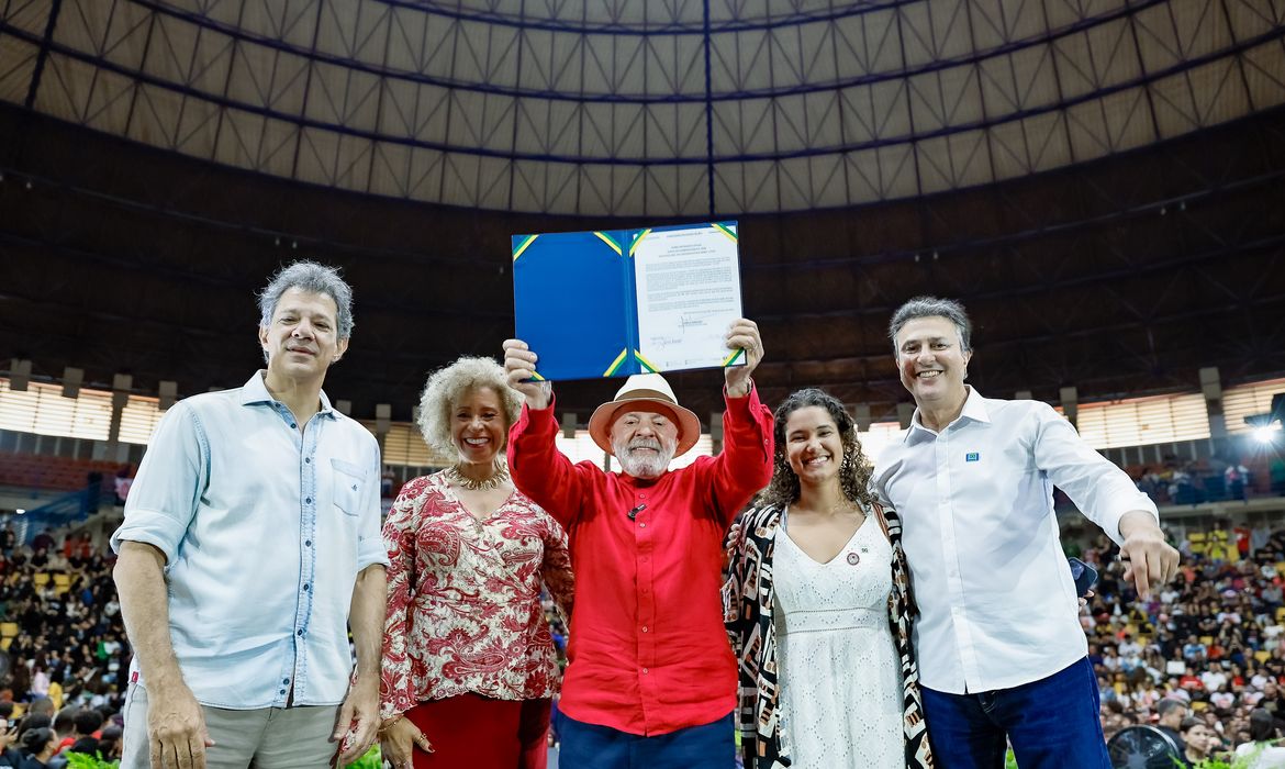 OAB Barro Preto - Governo anuncia investimento de R$ 108 milhões em cursinhos populares