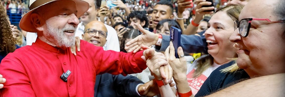 Lula defende América Latina independente contra “fala grossa” externa