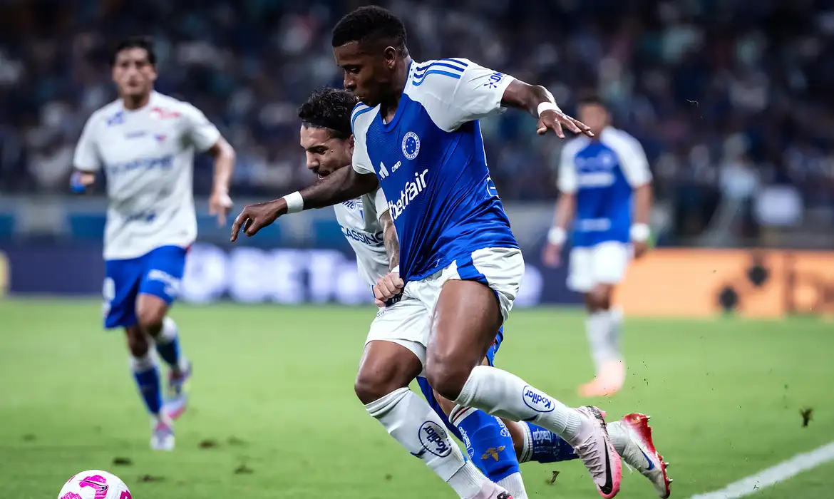 OAB Barro Preto - Cruzeiro vence e permanece na cola dos líderes do Brasileiro
