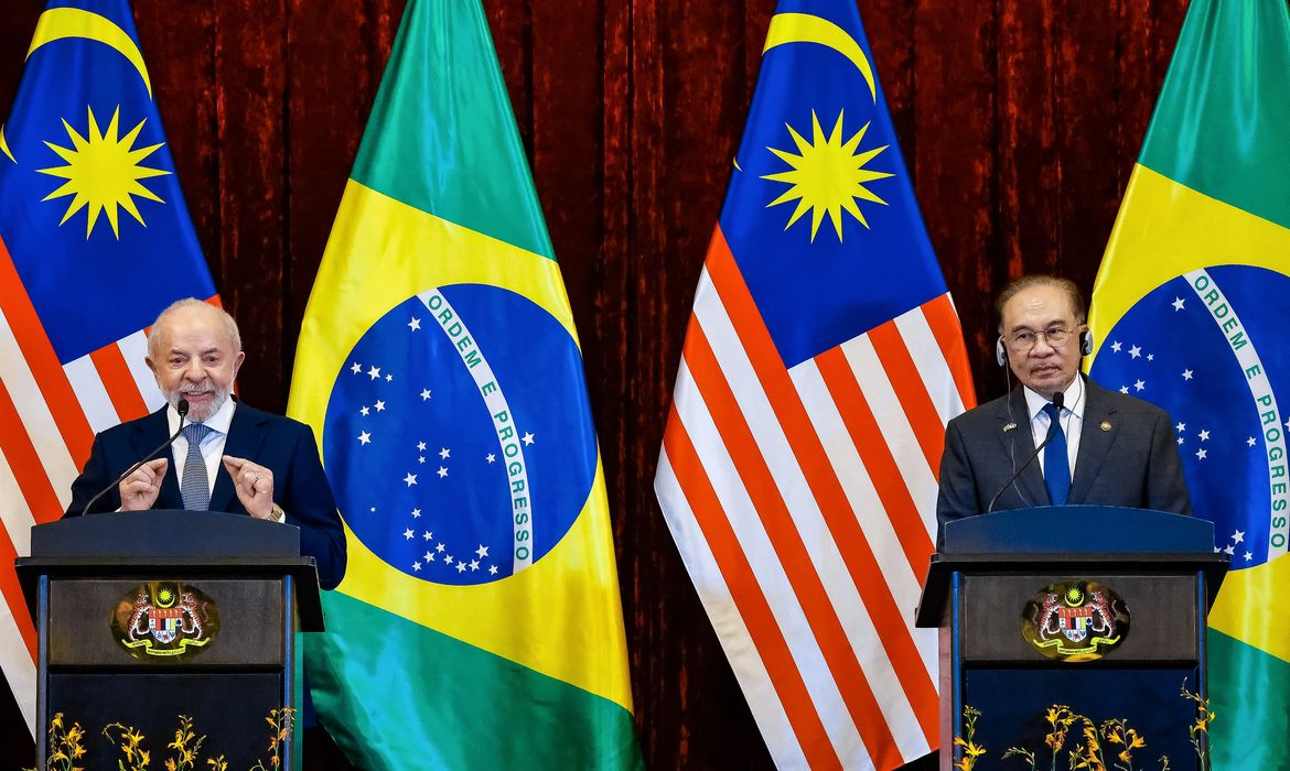 OAB Barro Preto - Problema do mundo é ausência de lideranças, diz Lula na Malásia