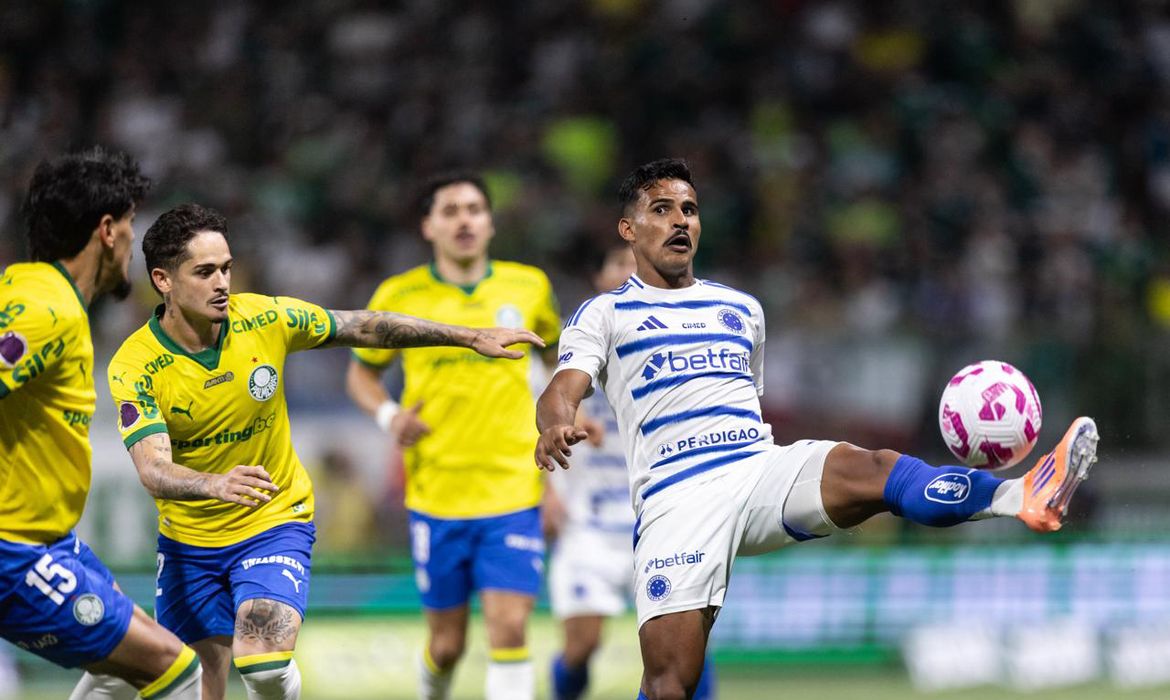 OAB Barro Preto - Líder Palmeiras empata e termina rodada um ponto à frente do Flamengo