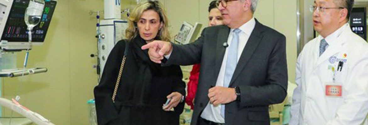 Padilha visita modelo de hospital inteligente na China