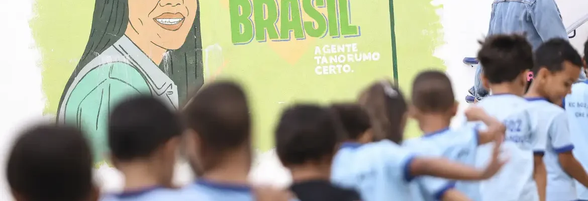 PNE: relatório sugere investimento de 7,5% do PIB para educação