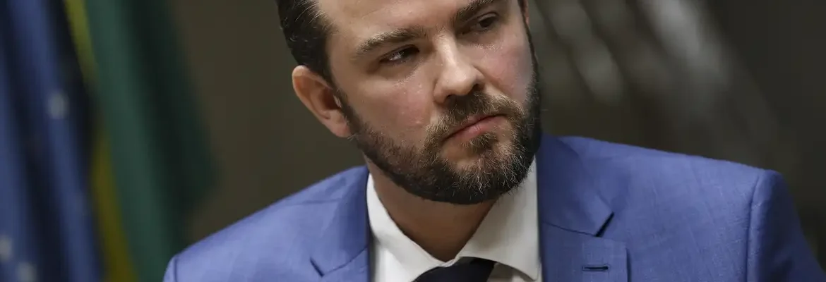 Projetos de lei renderão ao governo o mesmo que MP alternativa a IOF