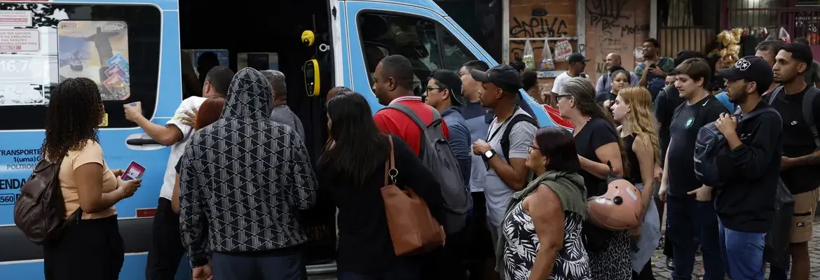 “Entrei na estação para fugir dos tiros”, conta moradora do Rio