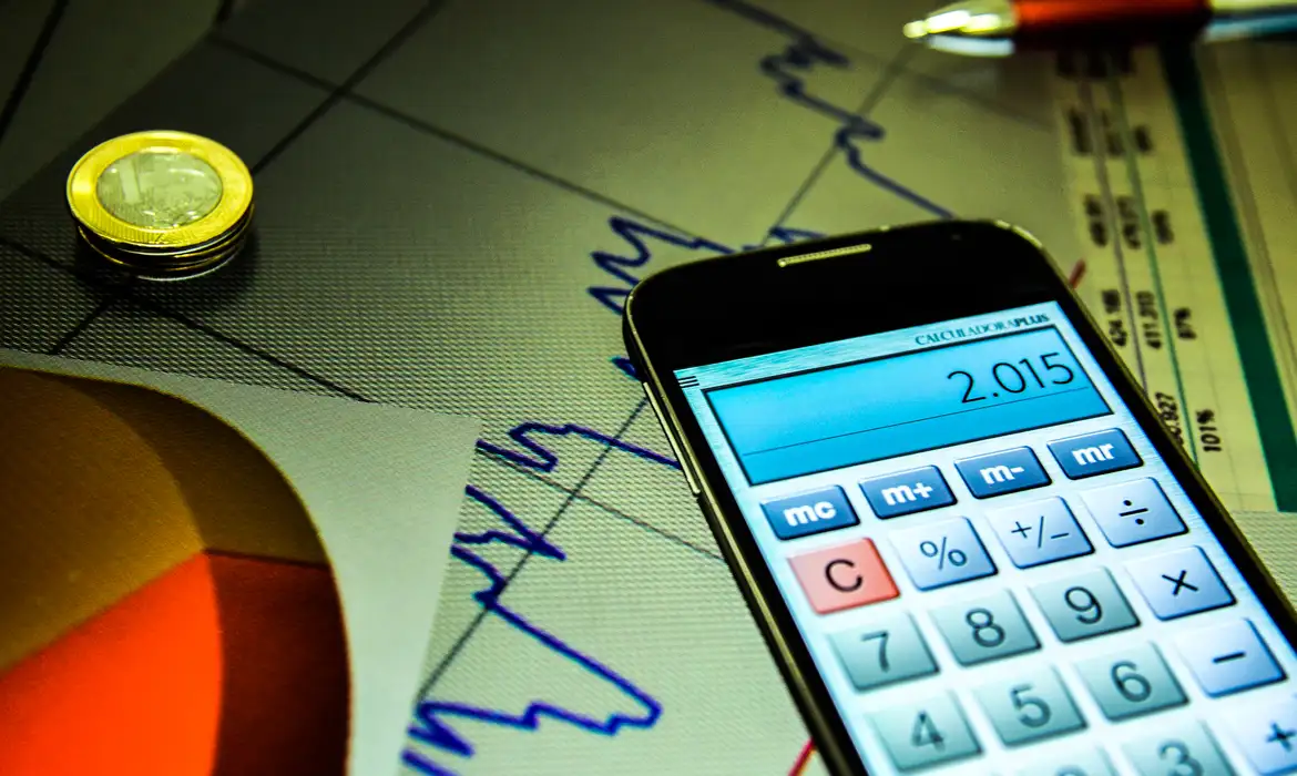 OAB Barro Preto - Mercado financeiro reduz previsão da inflação para 4,56% em 2025