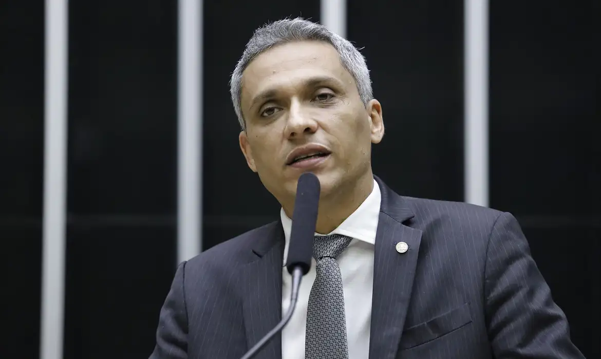 OAB Barro Preto - Moraes suspende ação penal contra deputado Gustavo Gayer