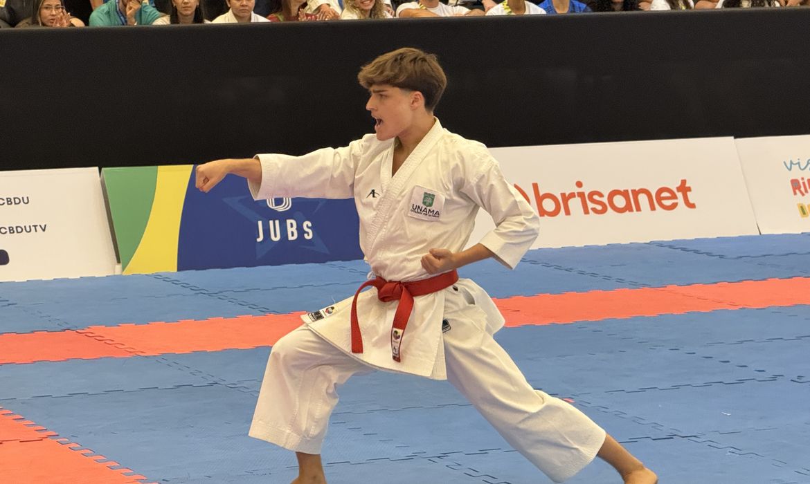 OAB Barro Preto - Jovem conta com torcida da família e garante prata nos Jubs