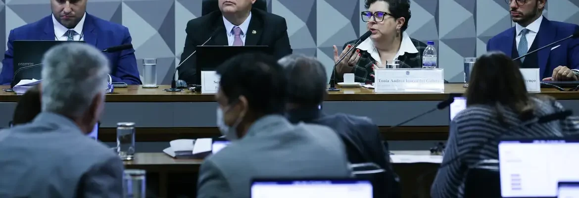 Ex-integrante de Conselho diz na CPI que alertou sobre fraudes no INSS