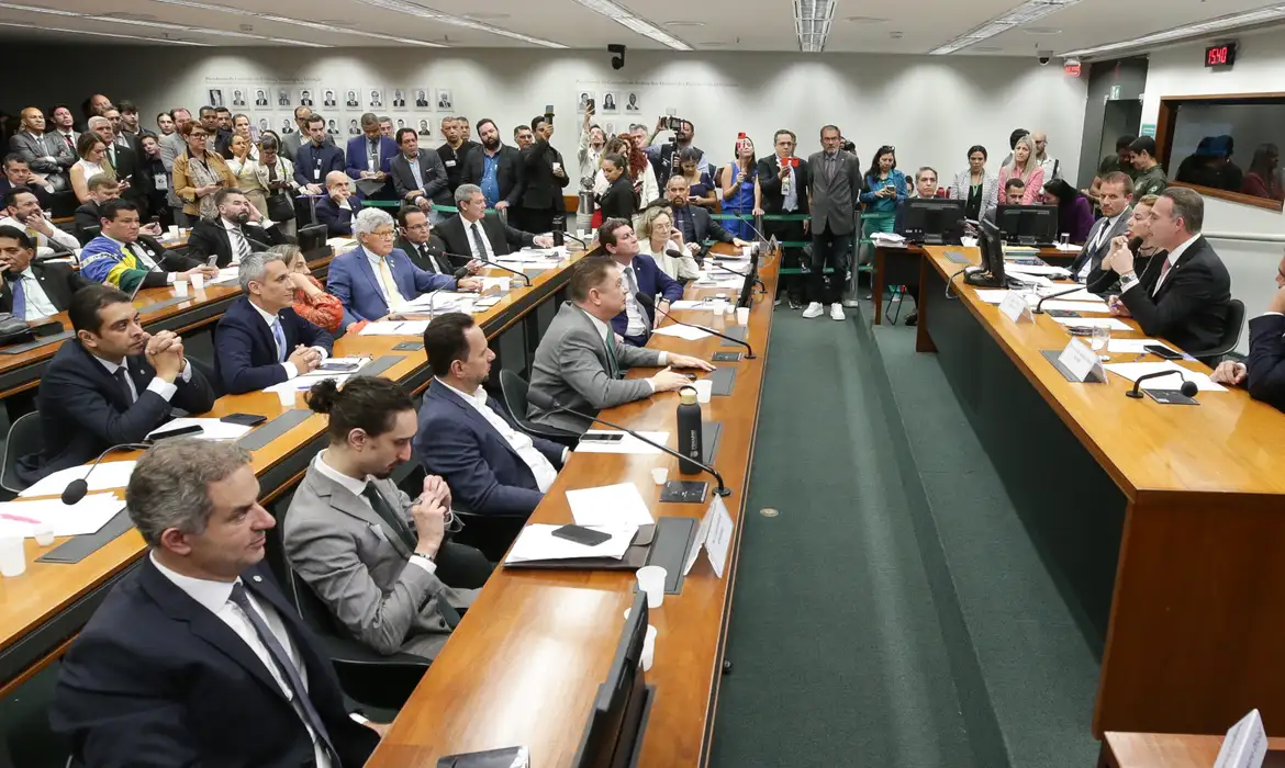 OAB Barro Preto - Conselho de Ética arquiva representação contra Eduardo Bolsonaro