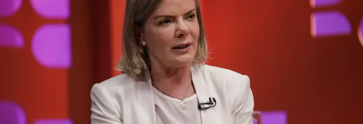 Gleisi diz que políticos de direita querem EUA intervindo no Brasil