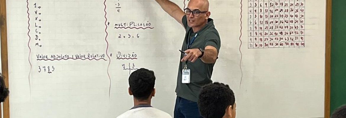 Desafio dos professores é chamar atenção dos estudantes durante aulas