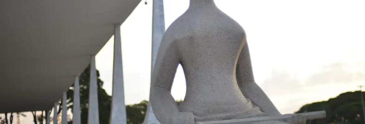 STF derruba decisão que autoriza enfermeiros a fazer aborto legal