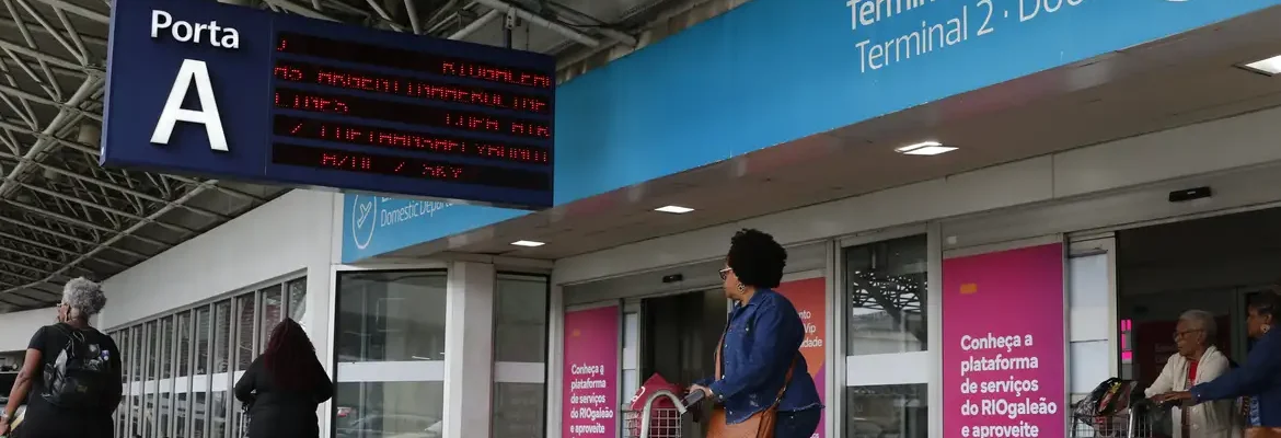 Aéreas flexibilizam remarcação de voos para RJ após operação policial