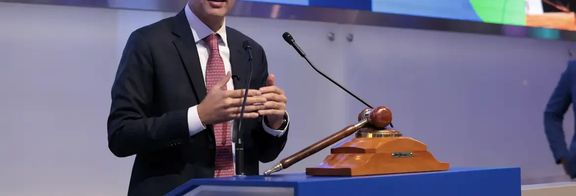 Porto de São Sebastião será leiloado até abril de 2026, diz ministro