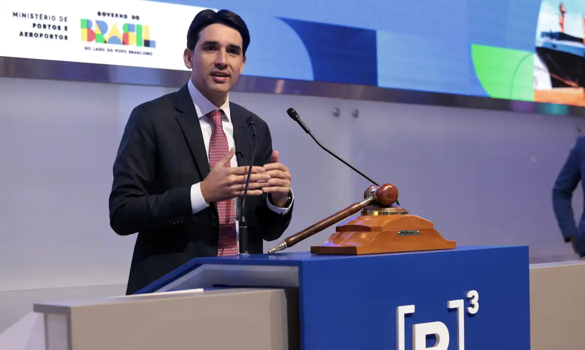 OAB Barro Preto - Porto de São Sebastião será leiloado até abril de 2026, diz ministro