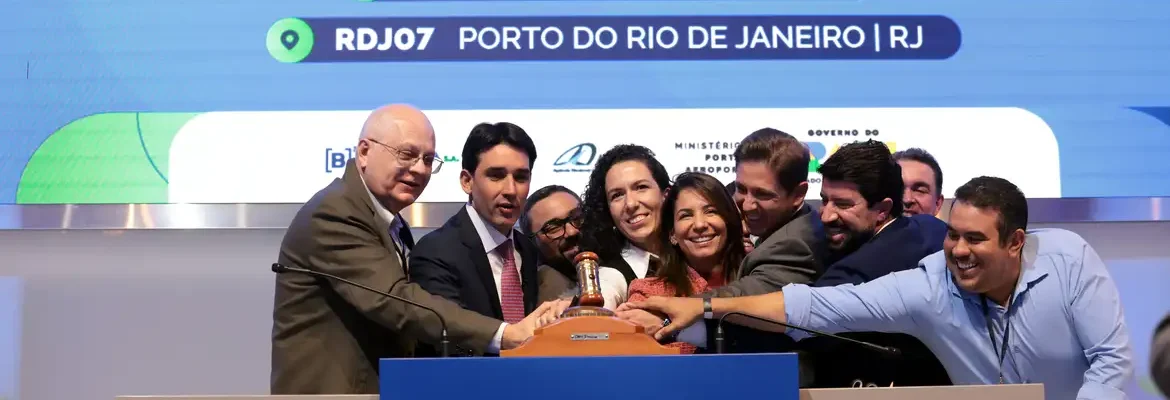 Petrobras e Britto-Macelog vencem leilões portuários em São Paulo