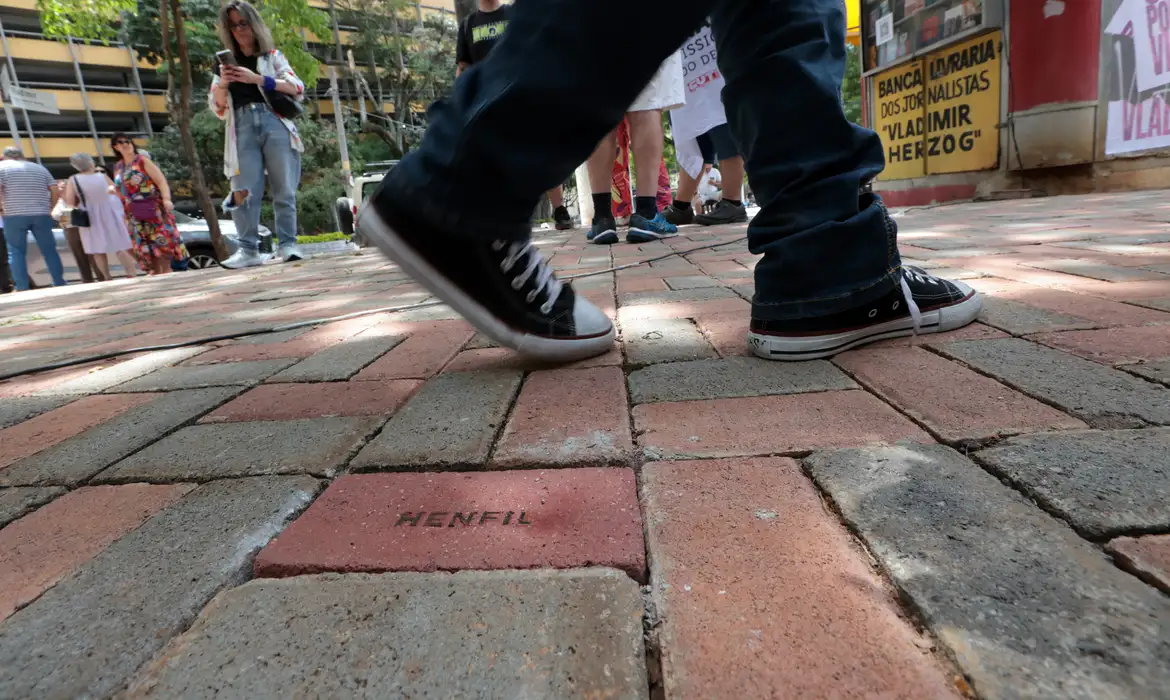 OAB Barro Preto - Calçadão em SP homenageia personalidades que lutaram pela democracia