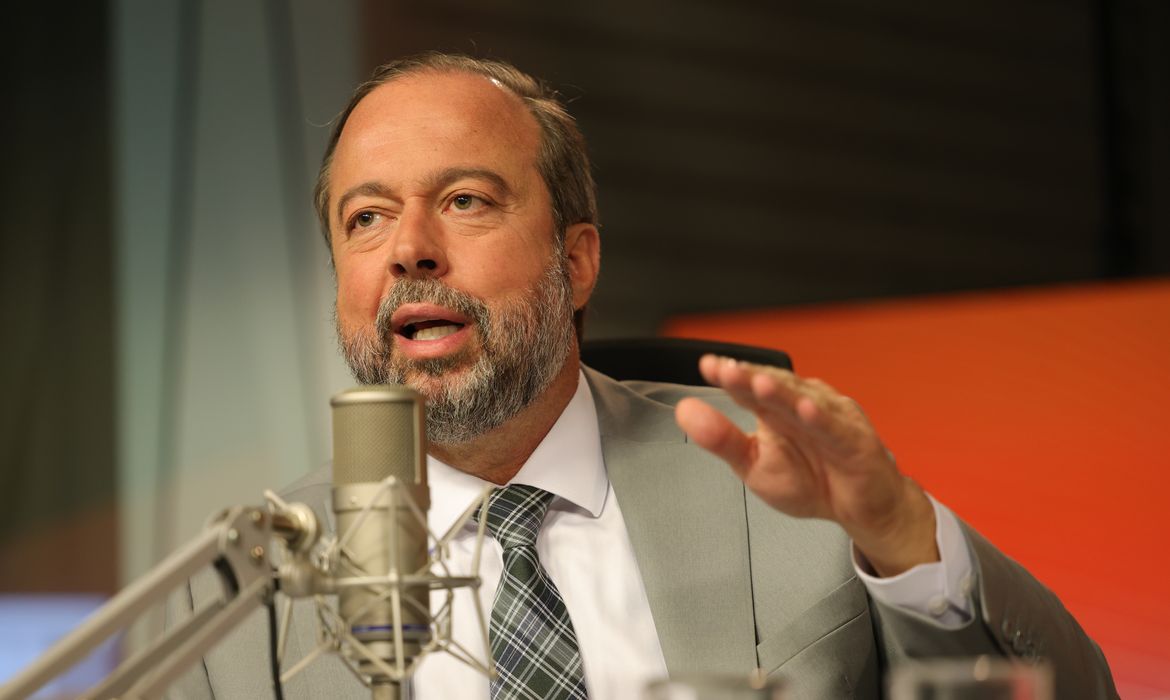 OAB Barro Preto - Não foi falta de energia, mas problema técnico, diz ministro Silveira