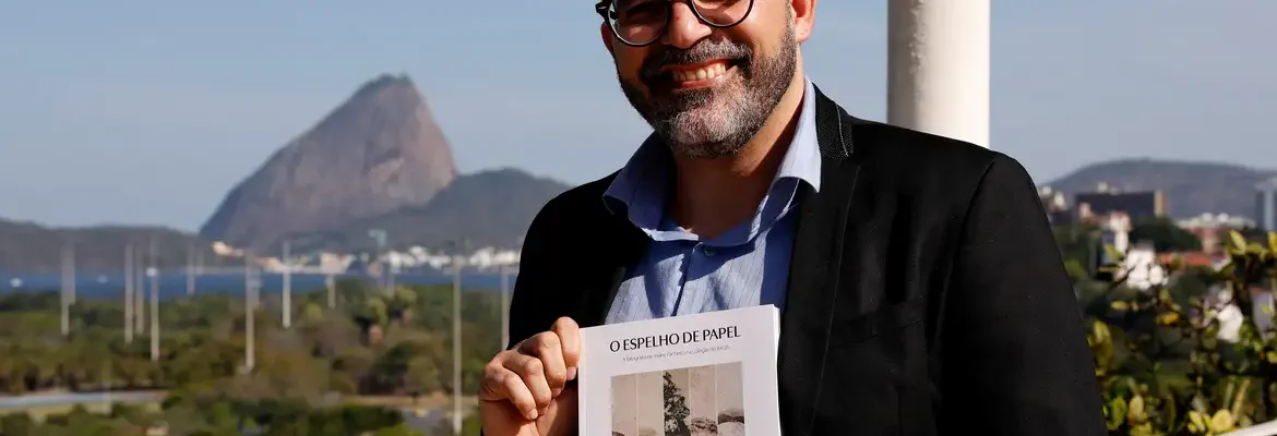 Descoberto por historiador, Insley Pacheco ganha livro
