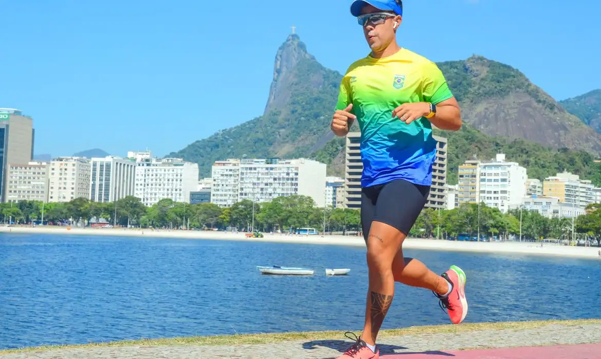 OAB Barro Preto - Carioca aproveita prova de rua para visitar o Cristo pela primeira vez