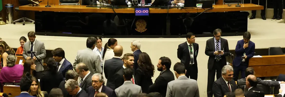 Câmara aprova ampliação gradual da licença-paternidade