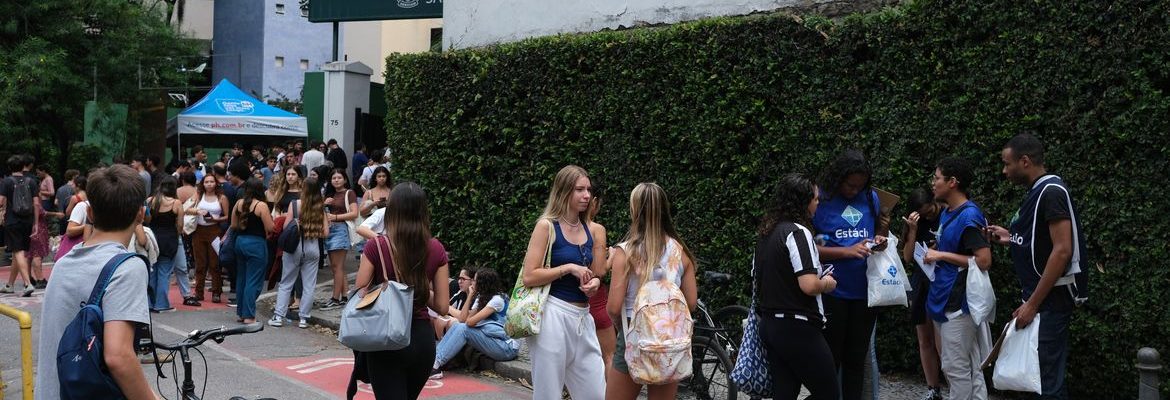Enem 2025: candidatos fazem prova de matemática e ciências da natureza