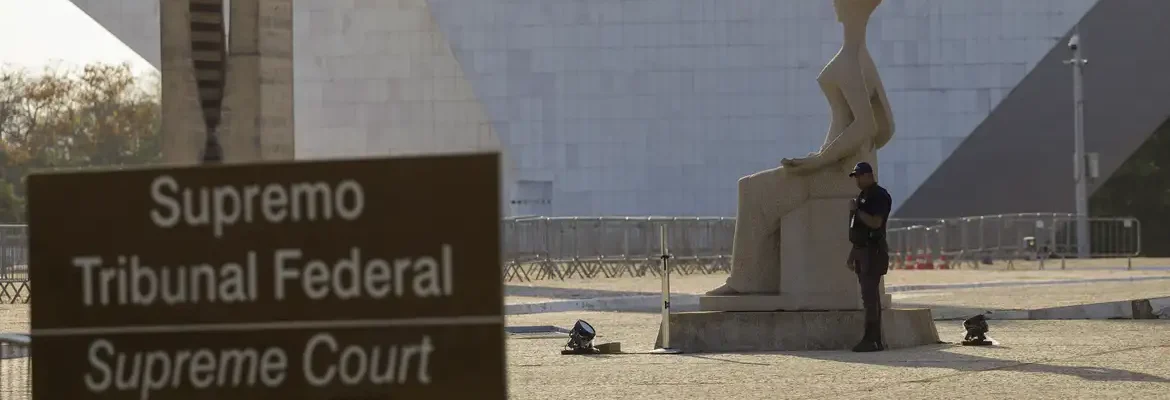 Defesa de Bolsonaro entra com novo recurso no STF contra condenação