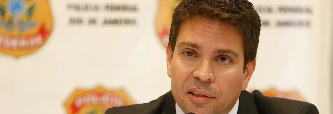 Câmara diz que não foi informada sobre saída de Ramagem do país