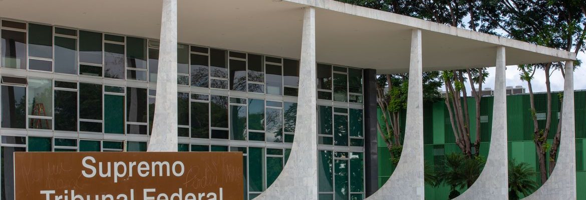 Moraes assume presidência temporária do STF e recebe homenagens