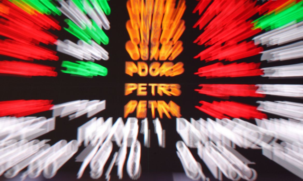 OAB Barro Preto - Bolsa tem décima alta seguida e volta a bater recorde