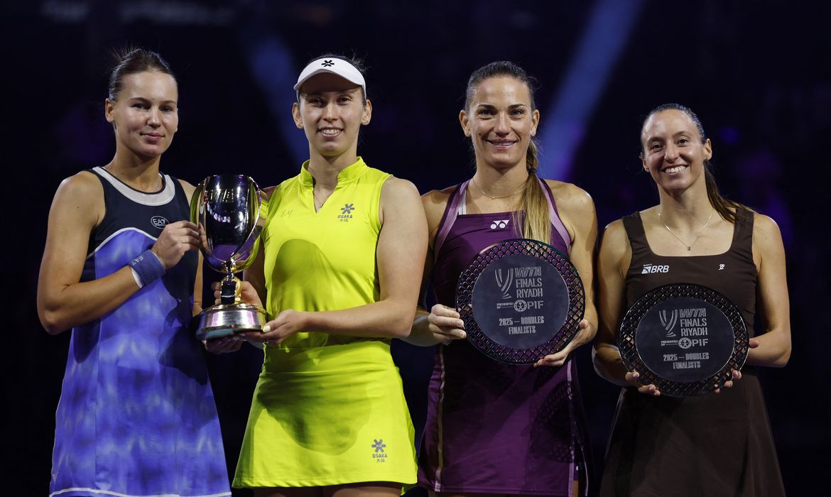 OAB Barro Preto - Stefani e Babos perdem na decisão e ficam com o vice no WTA Finals