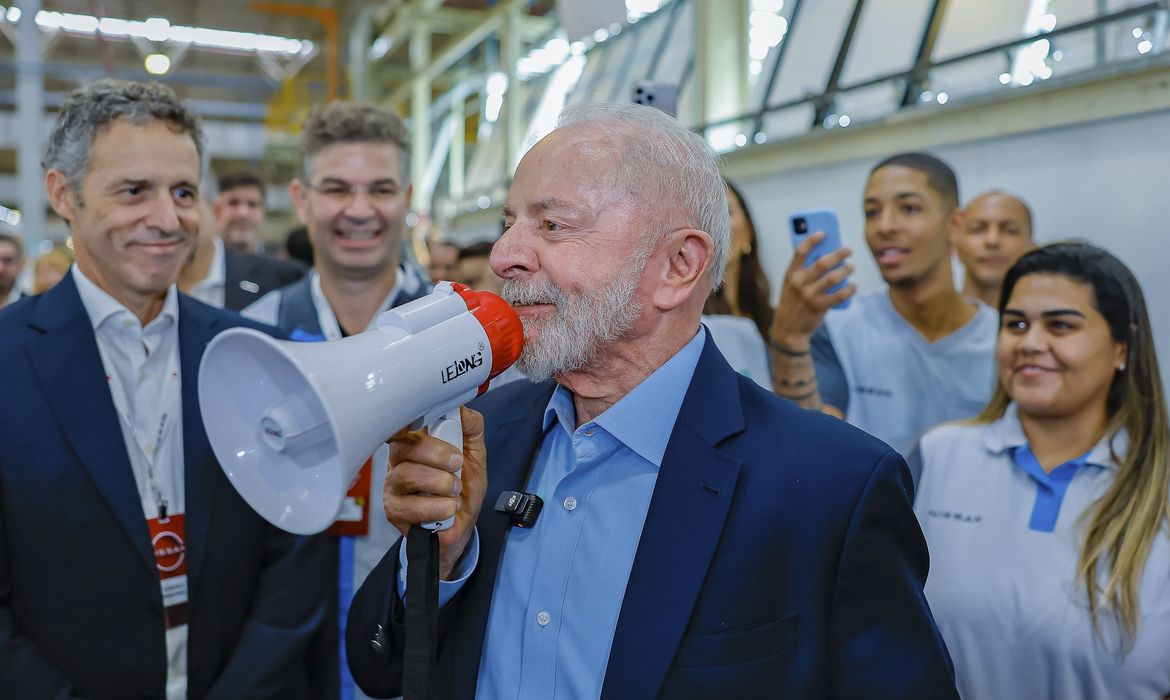 OAB Barro Preto - Lula assina medida que altera regras para vales-alimentação e refeição