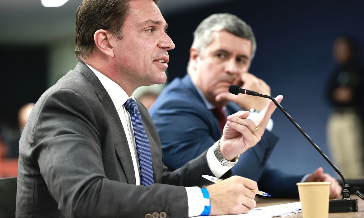 OAB Barro Preto - Moraes determina prisão de Ramagem após deputado ser visto em Miami