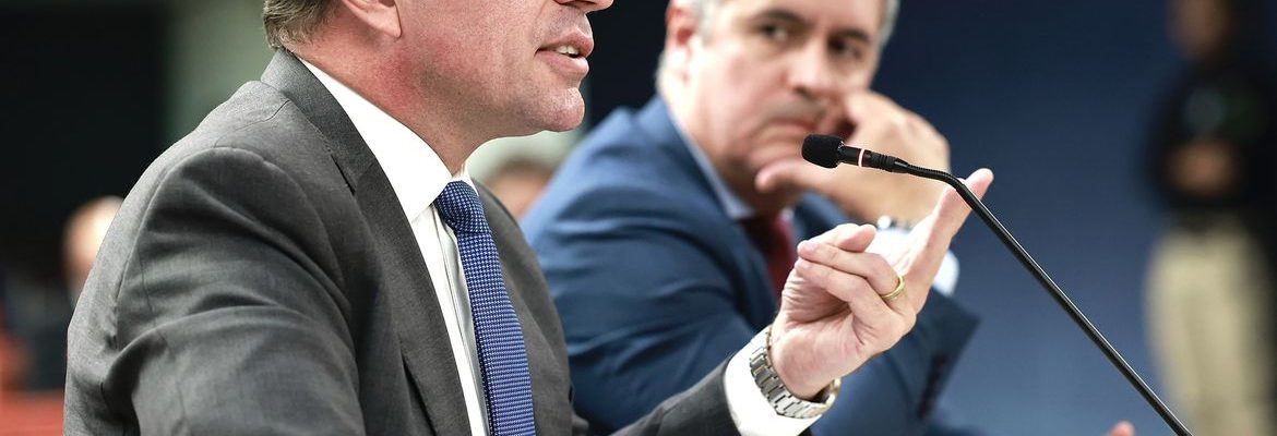 PSOL pede prisão de Ramagem após deputado ser visto em Miami