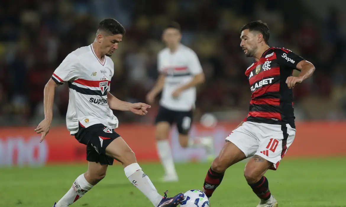 OAB Barro Preto - Buscando a liderança do Brasileiro, Flamengo enfrenta o São Paulo