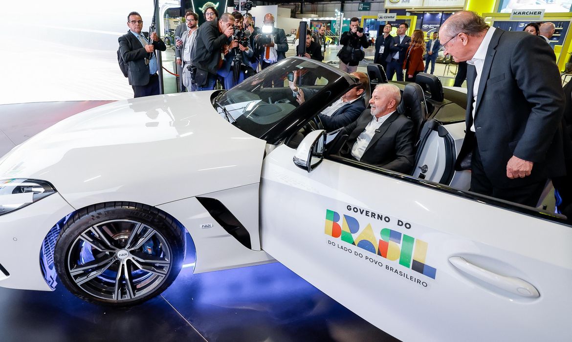 OAB Barro Preto - Lula celebra retirada de tarifas pelos EUA e diz que sinaliza respeito