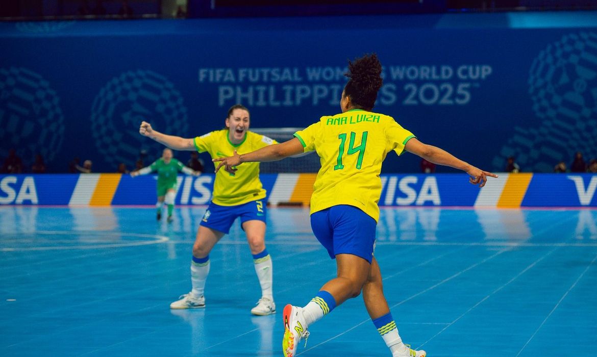 OAB Barro Preto - Brasil goleia Irã na estreia da Copa do Mundo de futsal feminino