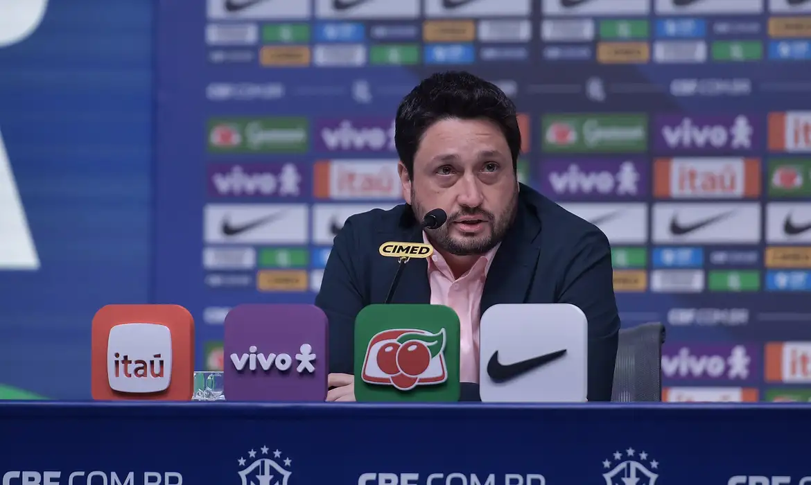 OAB Barro Preto - Arthur Elias convoca seleção para últimos amistosos do ano na Europa