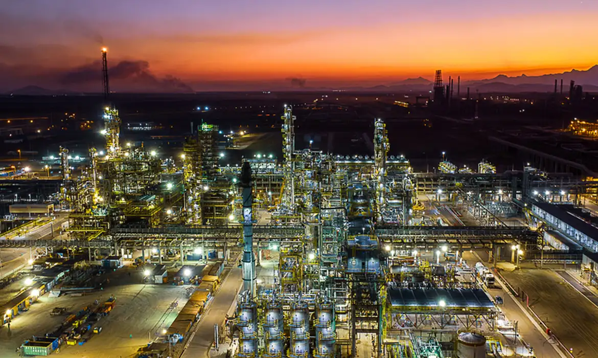 OAB Barro Preto - Justiça suspende novos licenciamentos no antigo Comperj