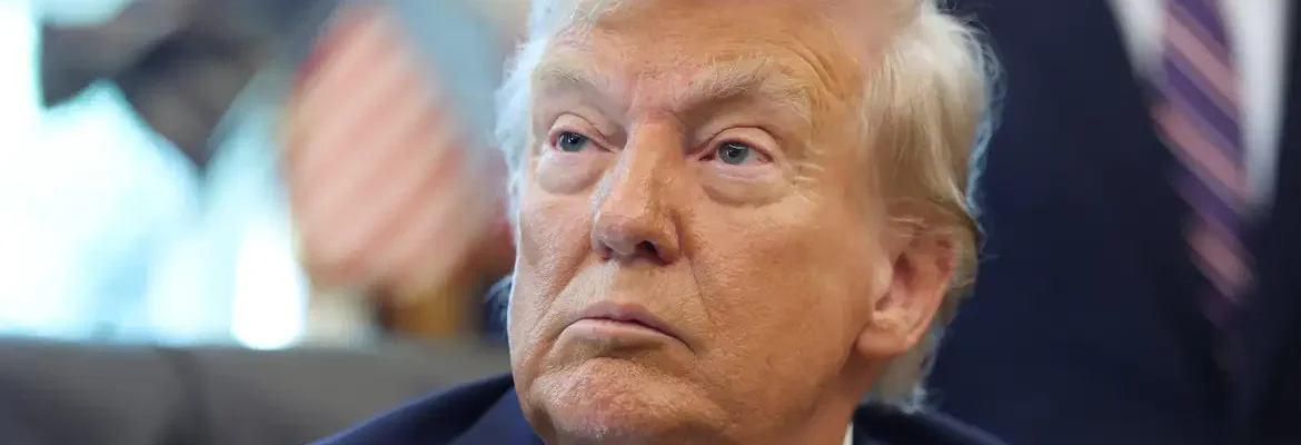 Trump diz em rede social que espaço aéreo da Venezuela está fechado