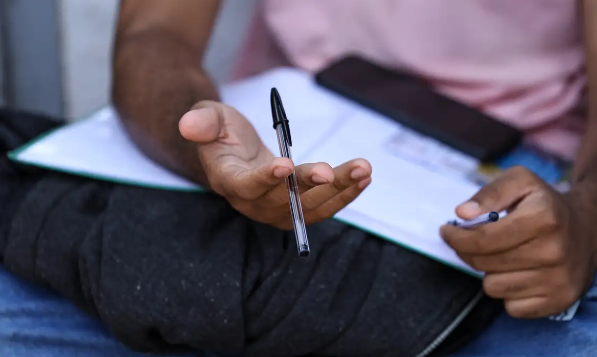 OAB Barro Preto - Tiroteio suspende prova do Enem em escola no Rio