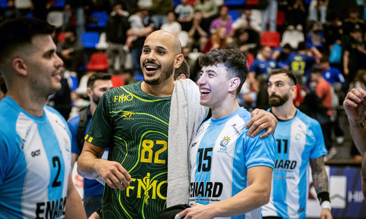 OAB Barro Preto - Brasil disputa decisão do Torneio Quatro Nações de Handebol