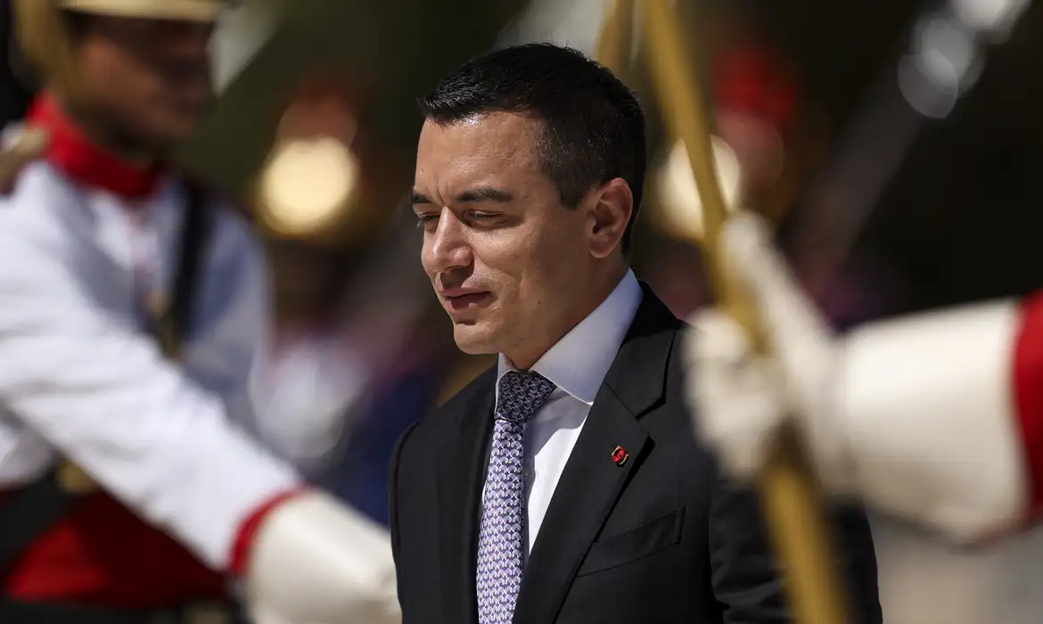 OAB Barro Preto - Em referendo, Equador rejeita instalar bases militares estrangeiras